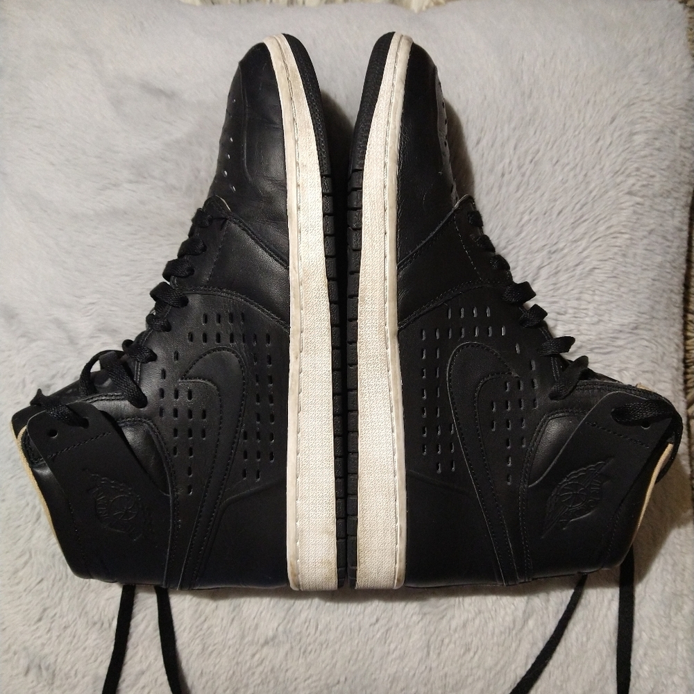 Jordan 1 premium size 10